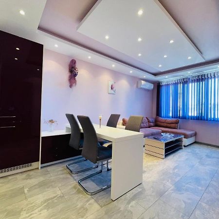 Апартамент Чаролит / Apartment Charoite Burgas Екстер'єр фото
