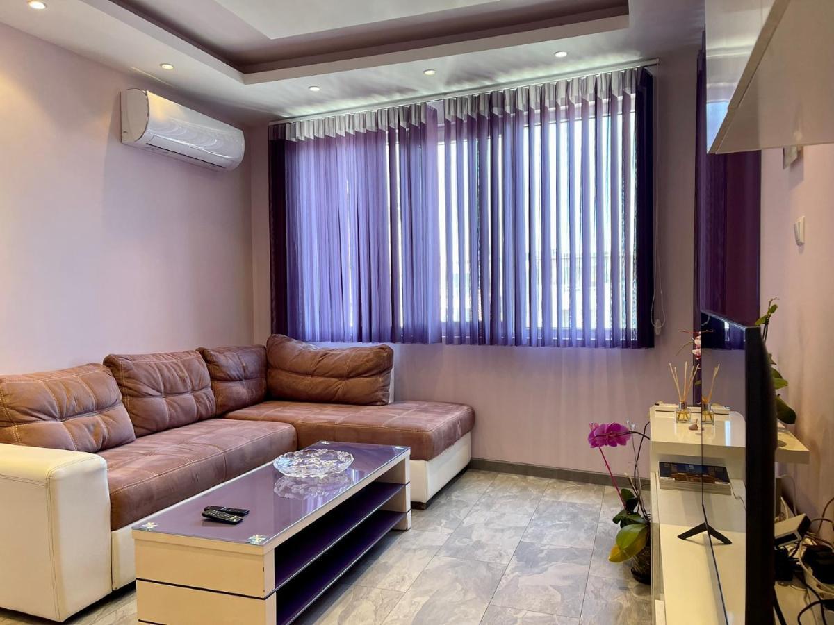 Апартамент Чаролит / Apartment Charoite Burgas Екстер'єр фото