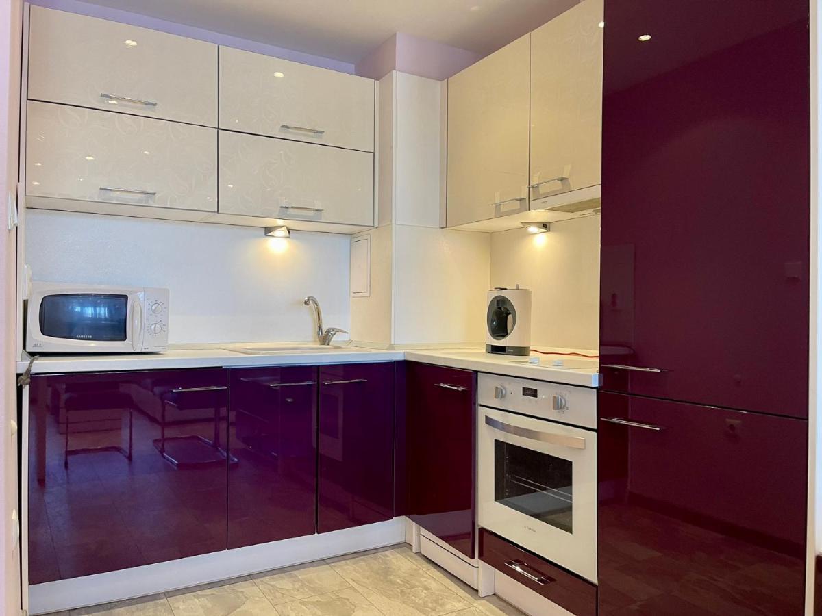 Апартамент Чаролит / Apartment Charoite Burgas Екстер'єр фото