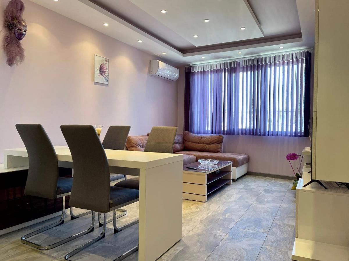 Апартамент Чаролит / Apartment Charoite Burgas Екстер'єр фото