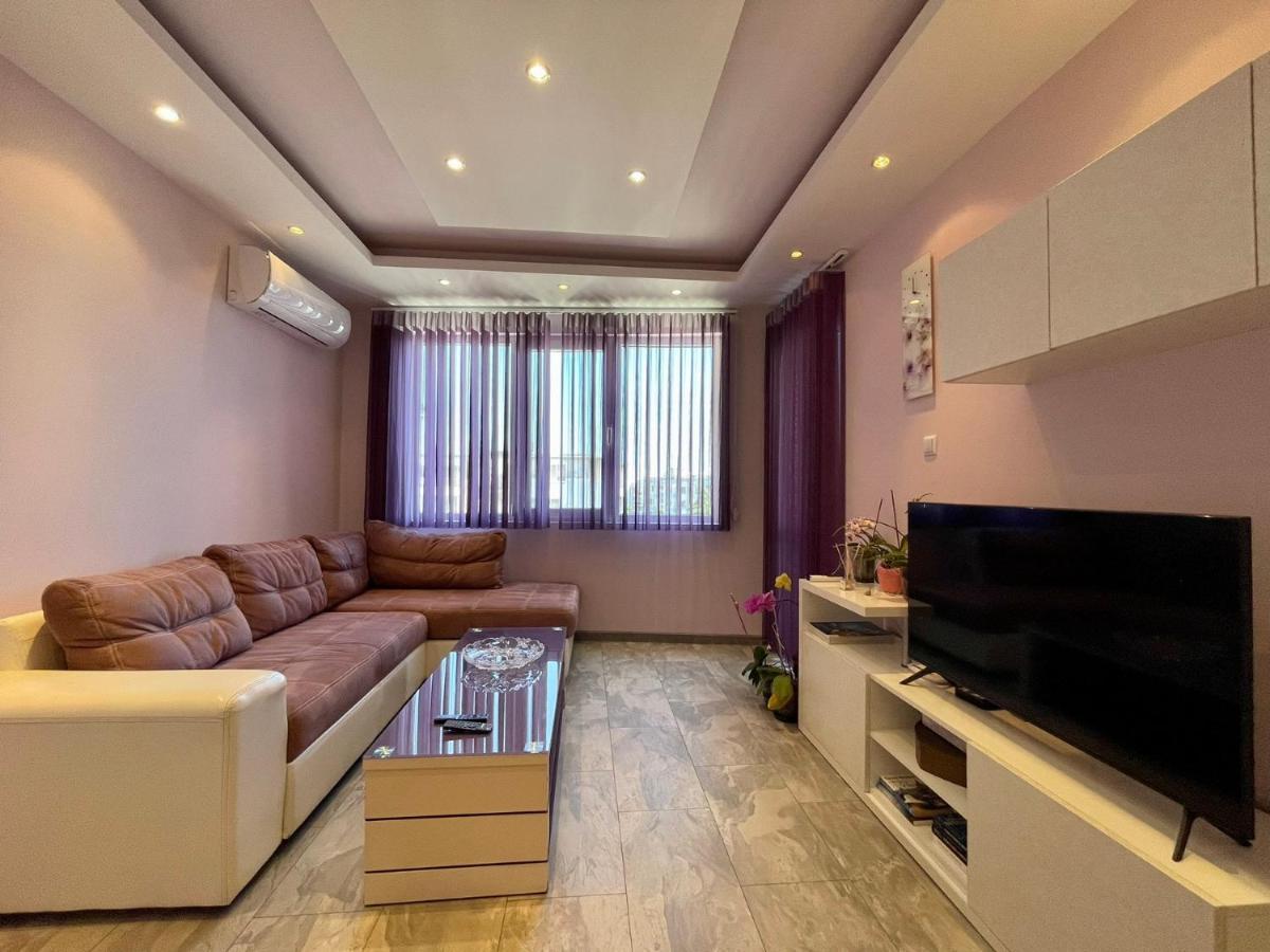 Апартамент Чаролит / Apartment Charoite Burgas Екстер'єр фото