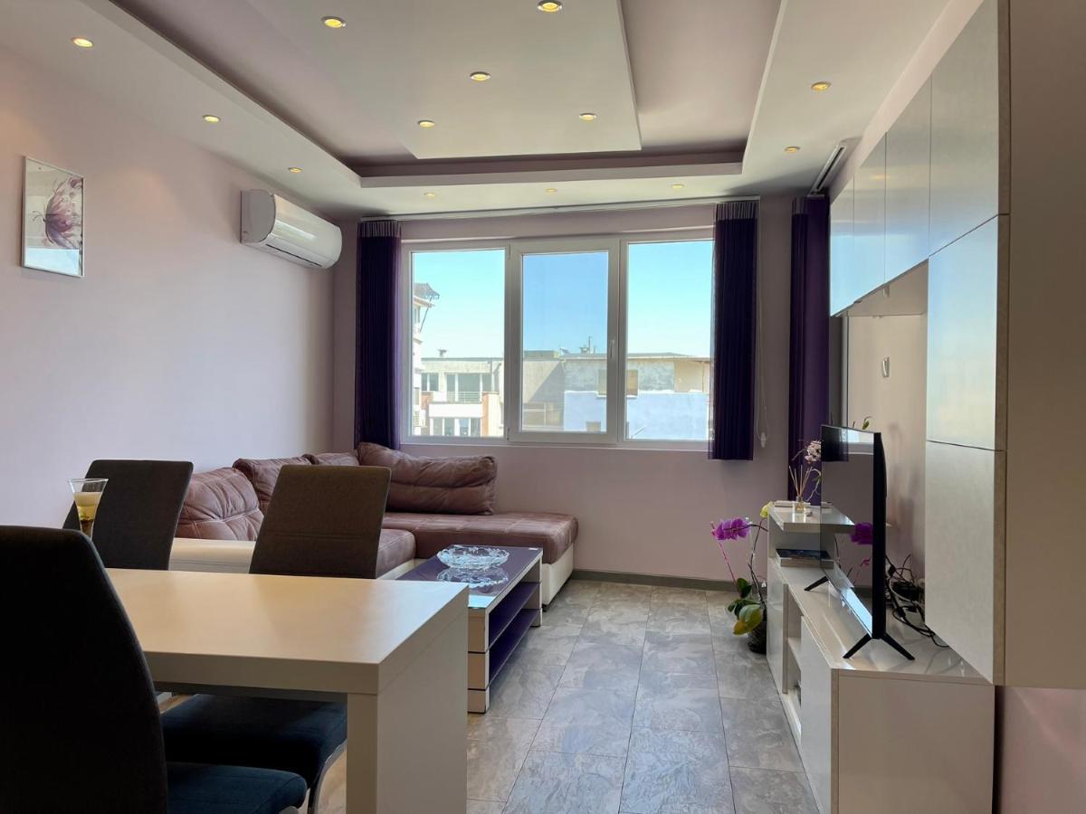 Апартамент Чаролит / Apartment Charoite Burgas Екстер'єр фото